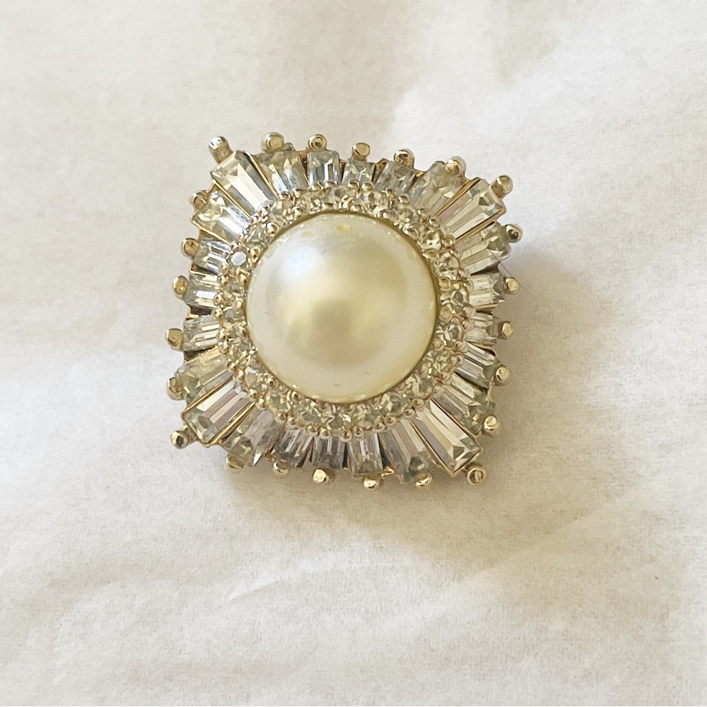 Vintage Panetta Faux Pearl Gold Tone Brooch